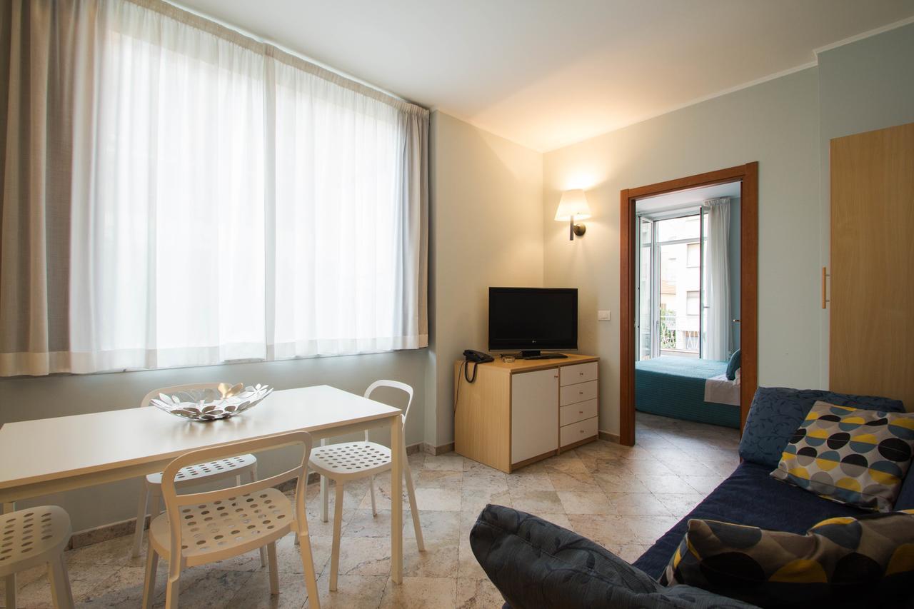 Hotel Corso Alaxi Hotels アラッシオ エクステリア 写真